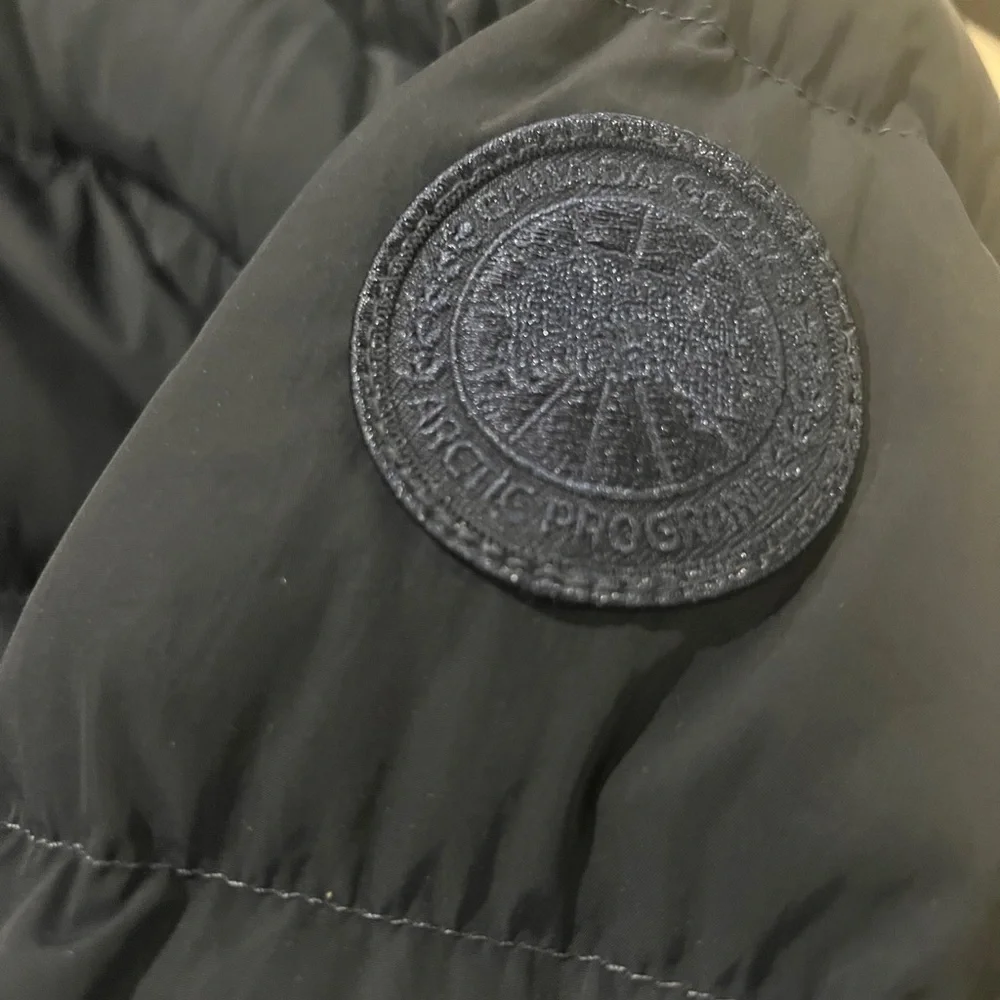 CANADA GOOSE : Aurora Parka Women's Navy Puffer Coat